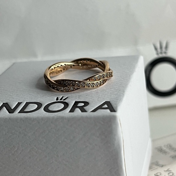 Pandora Rose Sparkling Twisted Lines Ring Size 6 (EU 52) NWT - Picture 5 of 6